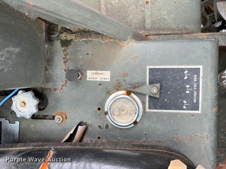 image for item MM9171 1984 Lorain LRT-100  crane