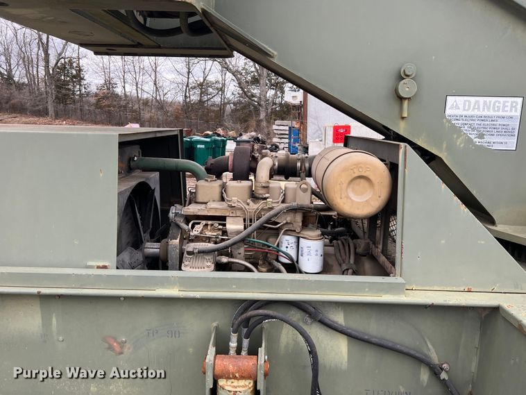 image for item MM9171 1984 Lorain LRT-100  crane