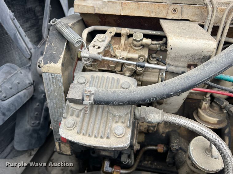 image for item MM9171 1984 Lorain LRT-100  crane