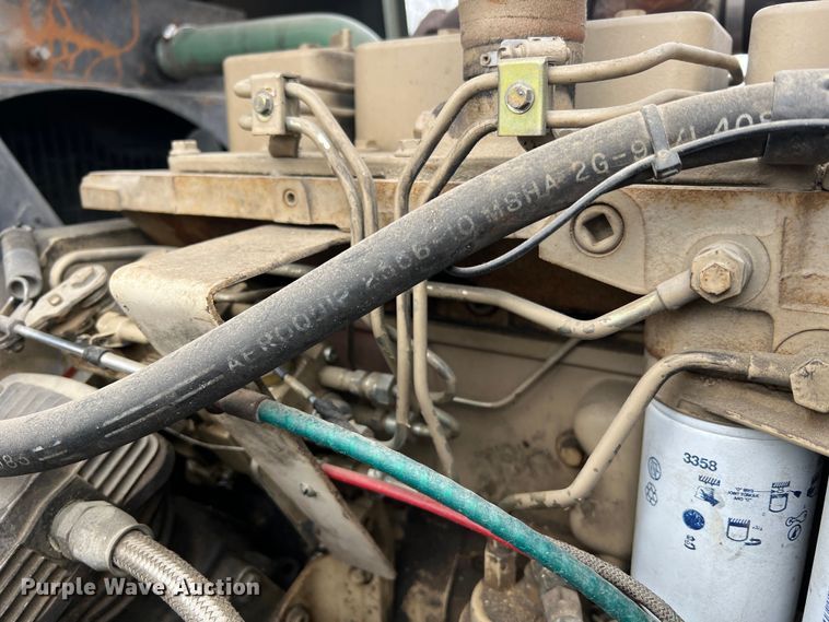 image for item MM9171 1984 Lorain LRT-100  crane