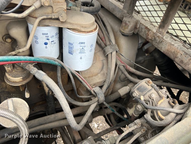 image for item MM9171 1984 Lorain LRT-100  crane