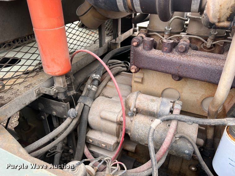 image for item MM9171 1984 Lorain LRT-100  crane