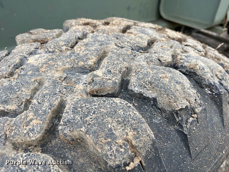 image for item MM9171 1984 Lorain LRT-100  crane