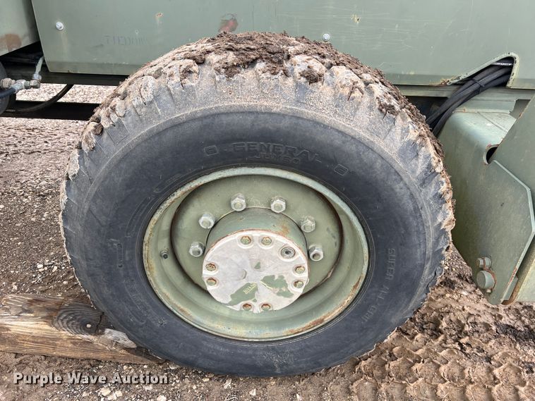 image for item MM9171 1984 Lorain LRT-100  crane