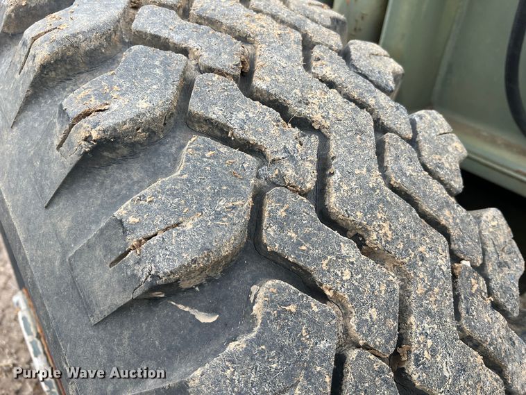 image for item MM9171 1984 Lorain LRT-100  crane