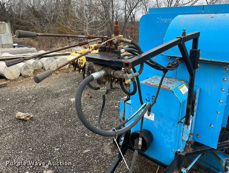 image for item MM9172 Goossen TV-2  three point vacuum