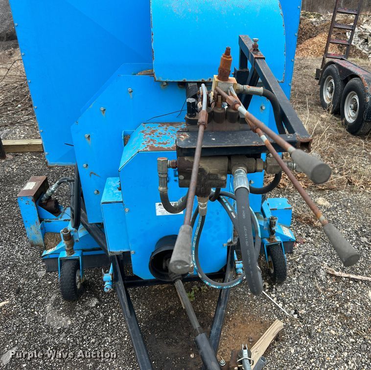 image for item MM9172 Goossen TV-2  three point vacuum