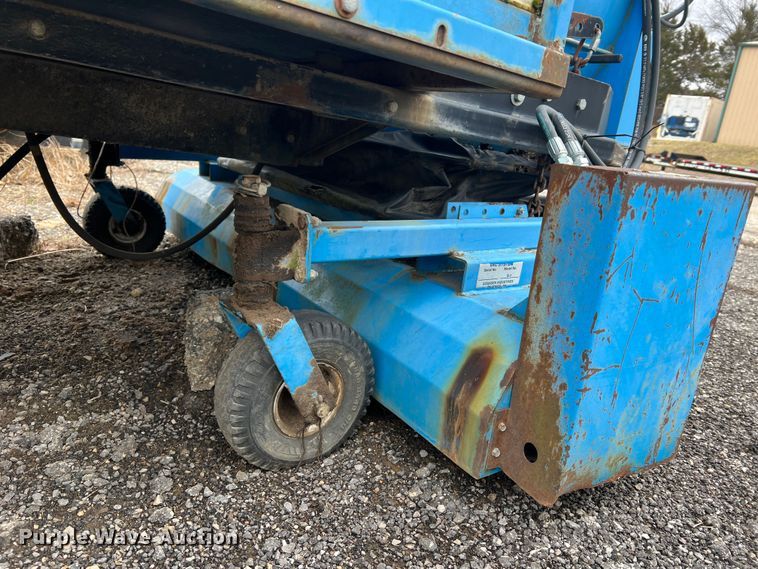 image for item MM9172 Goossen TV-2  three point vacuum