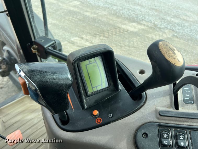 image for item MM9203 2012 Case Maxxum 125  MFWD tractor