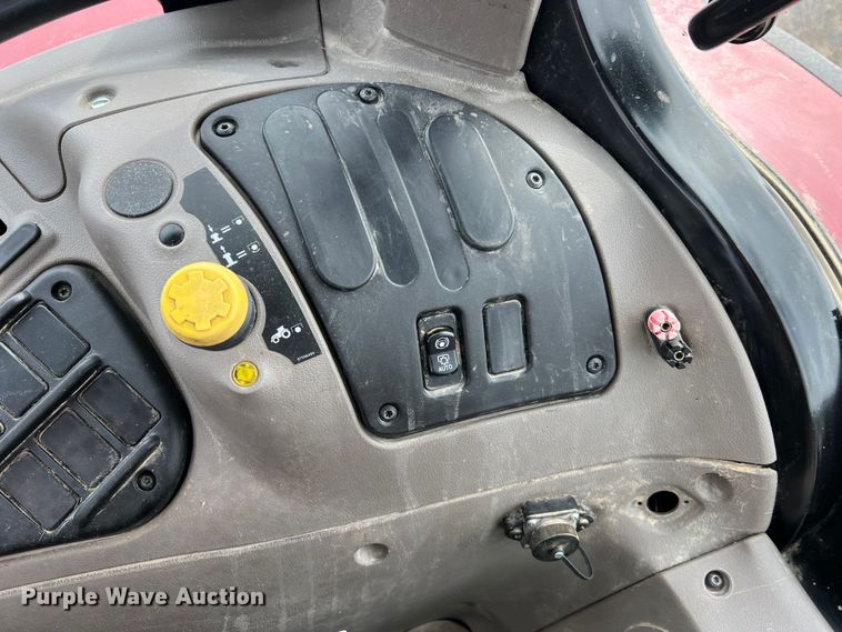 image for item MM9203 2012 Case Maxxum 125  MFWD tractor