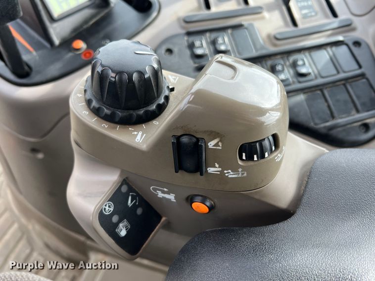 image for item MM9203 2012 Case Maxxum 125  MFWD tractor