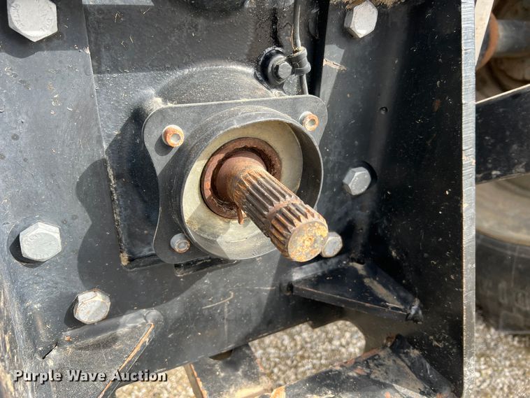 image for item MM9203 2012 Case Maxxum 125  MFWD tractor