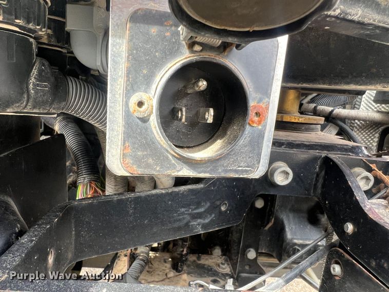 image for item MM9203 2012 Case Maxxum 125  MFWD tractor