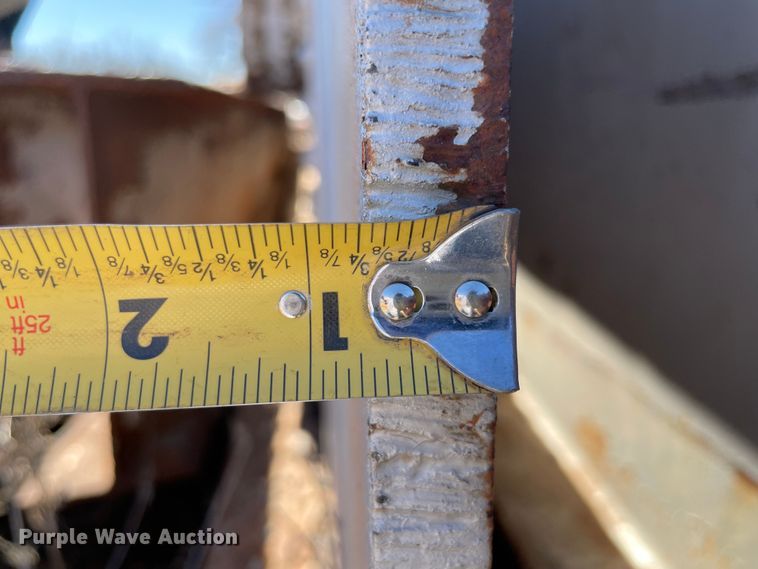 image for item MM9337 (3) steel I-beams