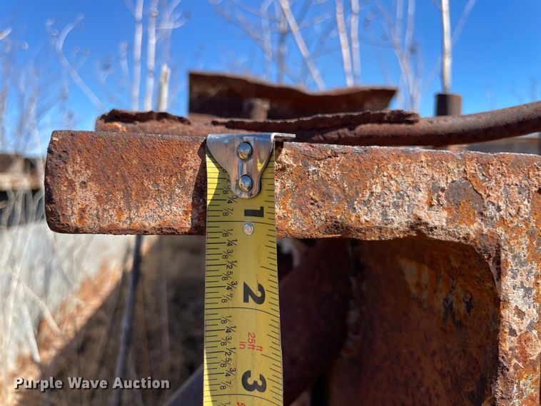 image for item MM9344 (4) steel I-beams