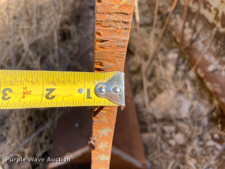 image for item MM9344 (4) steel I-beams