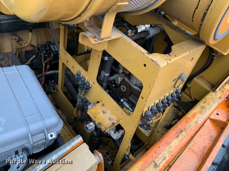 image for item MM9715 2007 Caterpillar PM201  milling machine