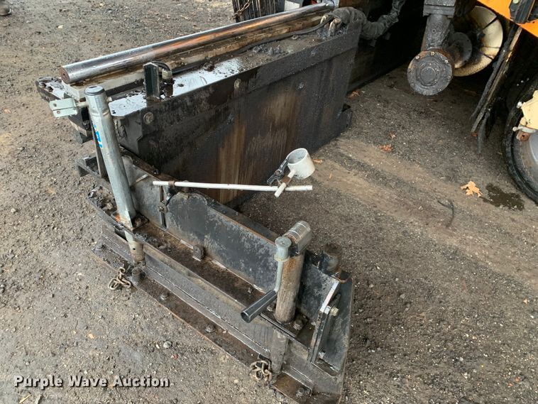 image for item MM9716 2011 Dynapac F1000T  paver