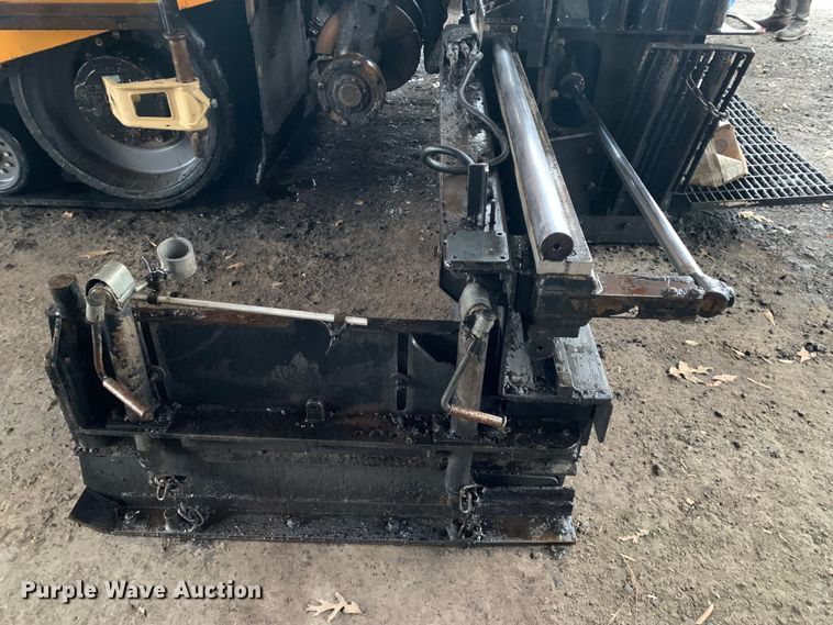 image for item MM9716 2011 Dynapac F1000T  paver