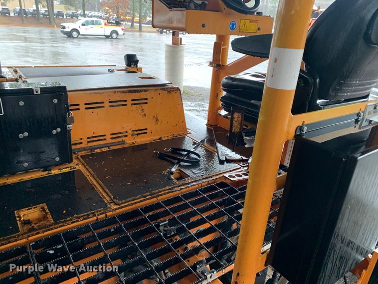 image for item MM9716 2011 Dynapac F1000T  paver