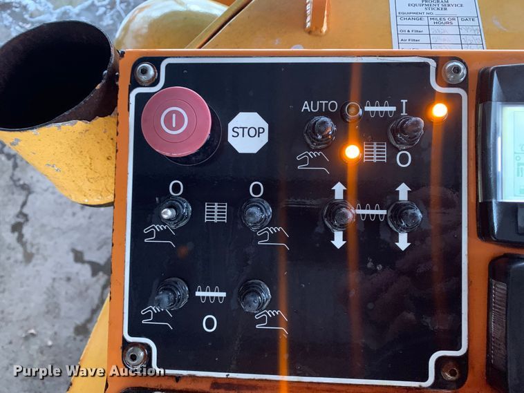 image for item MM9716 2011 Dynapac F1000T  paver