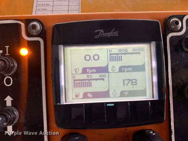 image for item MM9716 2011 Dynapac F1000T  paver