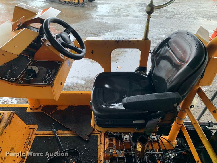 image for item MM9716 2011 Dynapac F1000T  paver