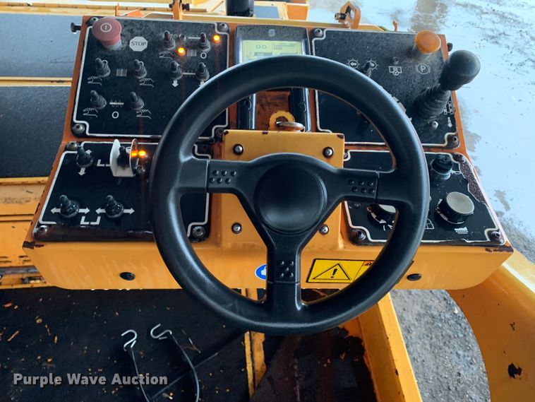 image for item MM9716 2011 Dynapac F1000T  paver