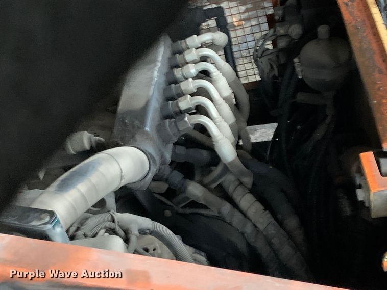 image for item MM9716 2011 Dynapac F1000T  paver