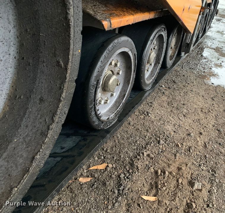 image for item MM9716 2011 Dynapac F1000T  paver