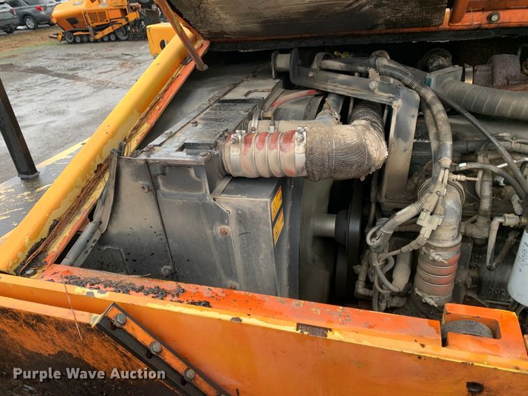 image for item MM9717 Dynapac F1000T  paver