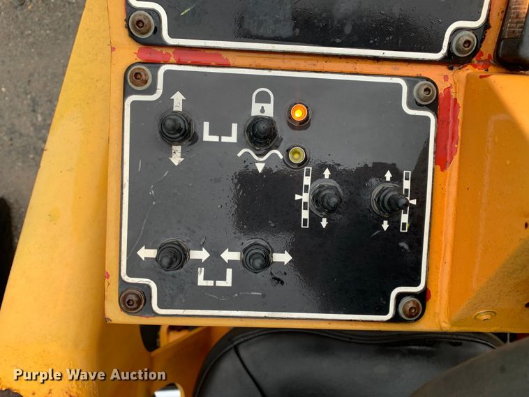 image for item MM9717 Dynapac F1000T  paver