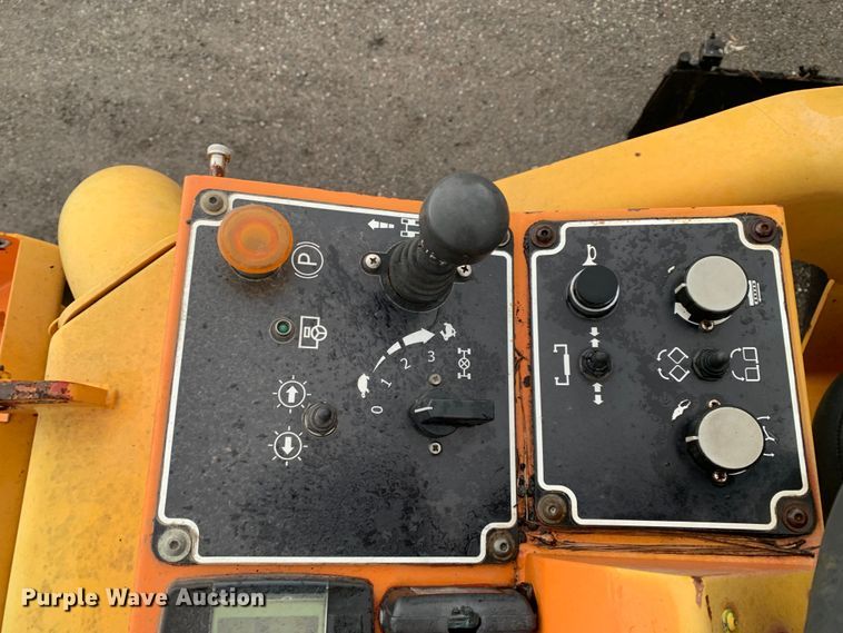 image for item MM9717 Dynapac F1000T  paver