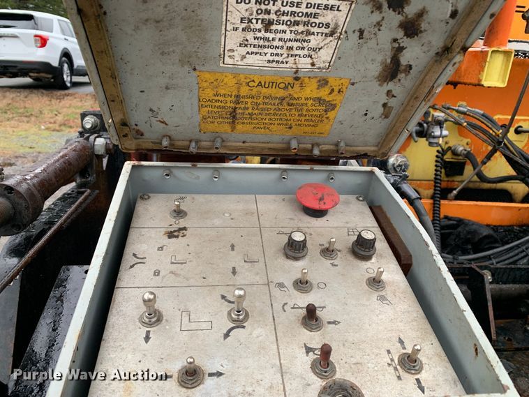 image for item MM9718 Dynapac F1000T  paver