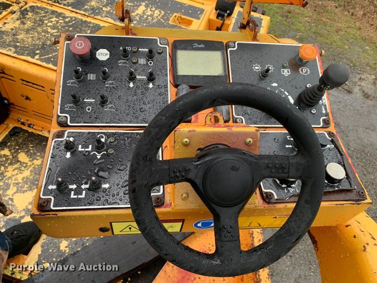 image for item MM9718 Dynapac F1000T  paver