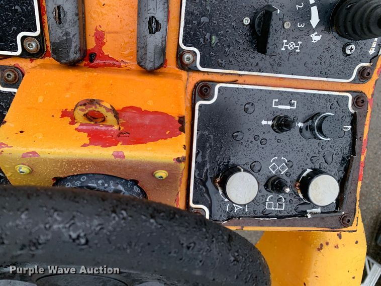 image for item MM9718 Dynapac F1000T  paver