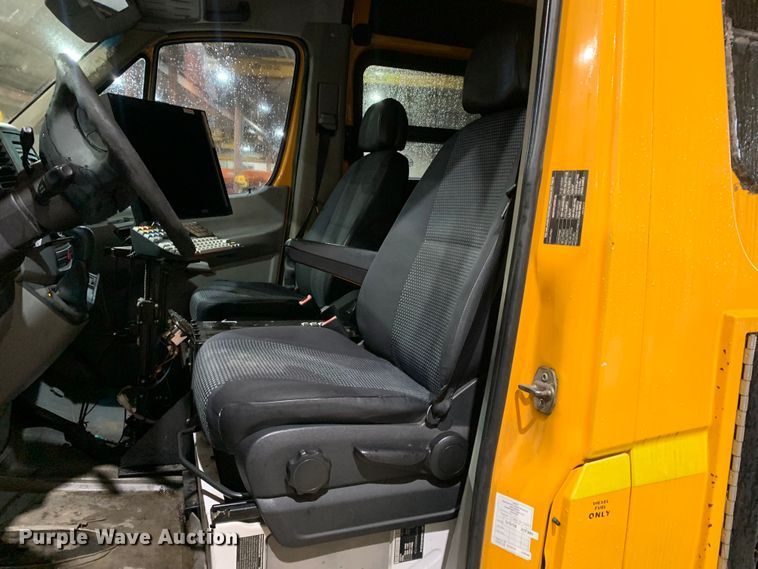 image for item MM9721 2008 Dodge Sprinter 3500  road analyzer van