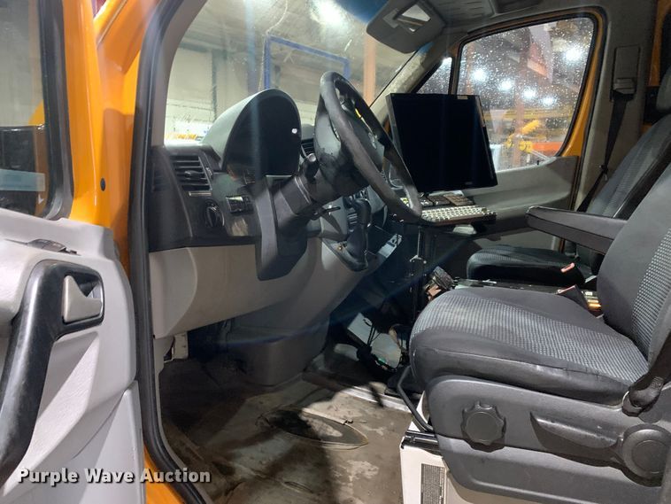 image for item MM9721 2008 Dodge Sprinter 3500  road analyzer van