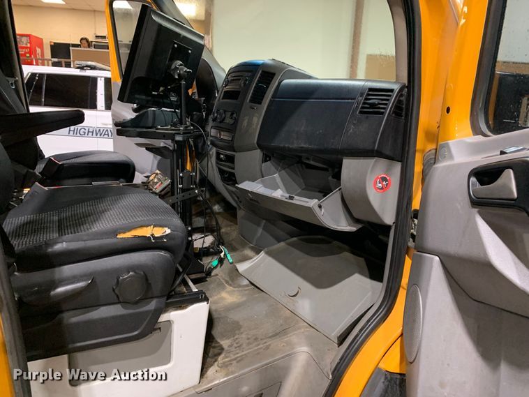 image for item MM9721 2008 Dodge Sprinter 3500  road analyzer van