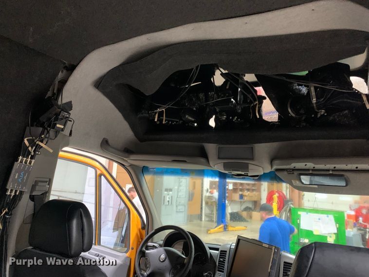 image for item MM9721 2008 Dodge Sprinter 3500  road analyzer van