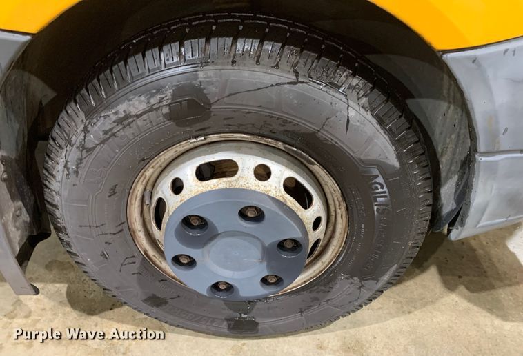 image for item MM9721 2008 Dodge Sprinter 3500  road analyzer van