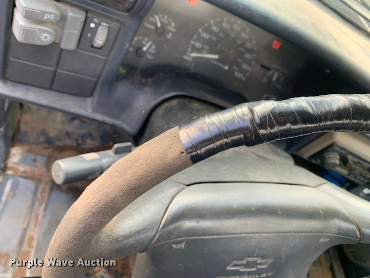 image for item MM9746 1997 Chevrolet S10  pickup truck