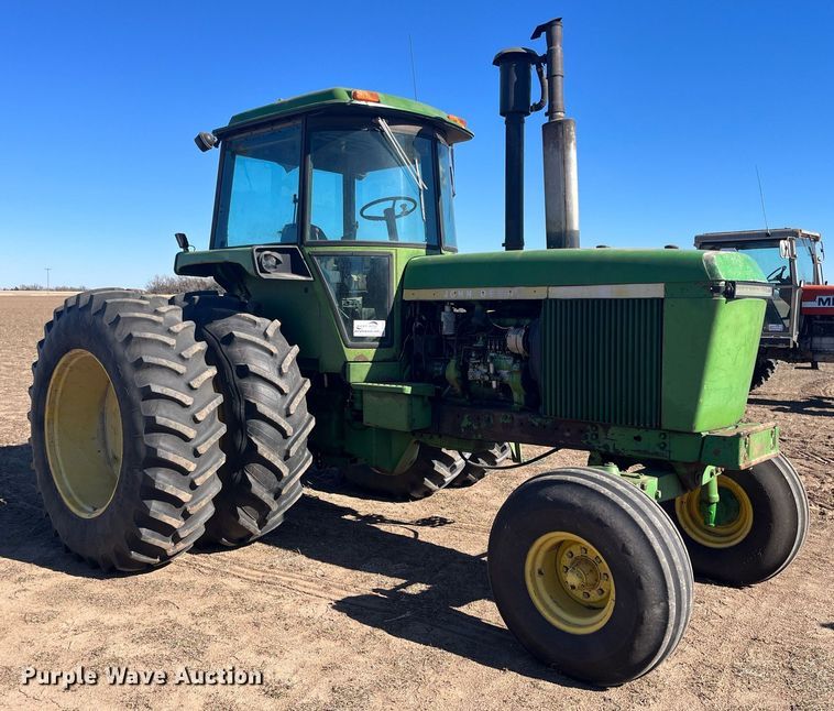 image for item DG5393 1976 John Deere 4630  tractor