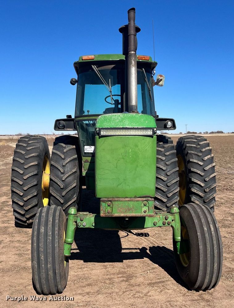 image for item DG5393 1976 John Deere 4630  tractor