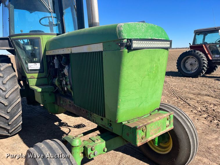 image for item DG5393 1976 John Deere 4630  tractor