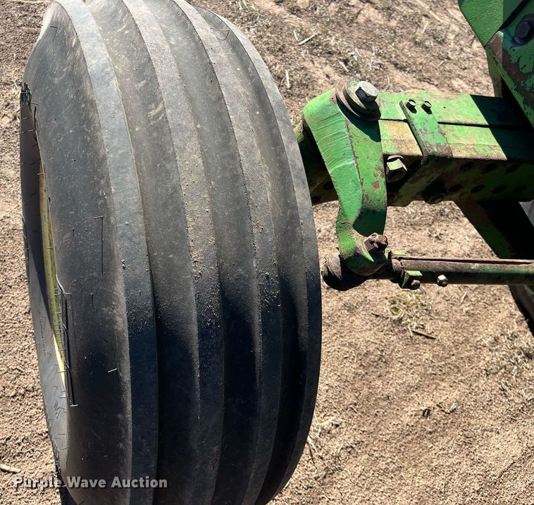 image for item DG5393 1976 John Deere 4630  tractor