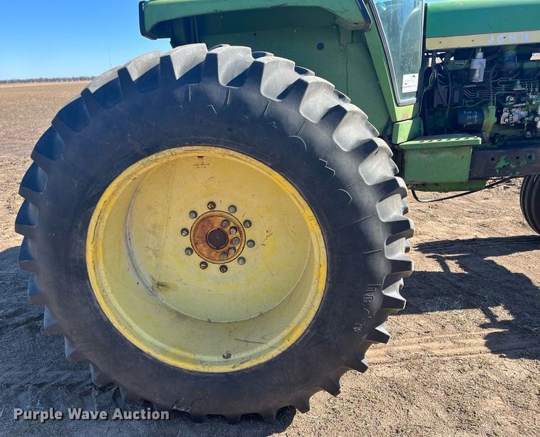 image for item DG5393 1976 John Deere 4630  tractor