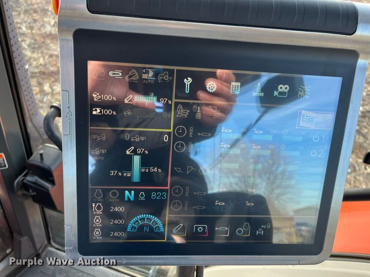 image for item DG5417 2018 Kubota M7-171  MFWD tractor