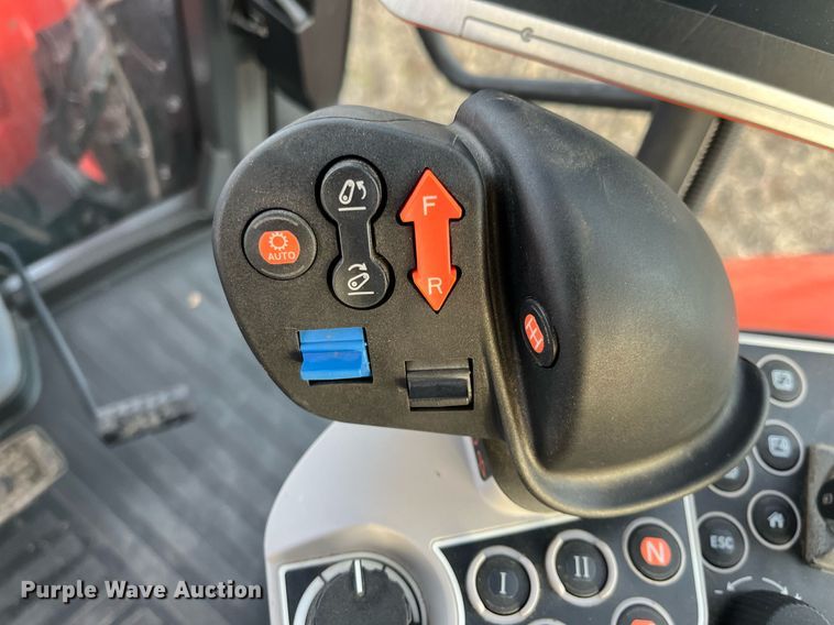 image for item DG5417 2018 Kubota M7-171  MFWD tractor