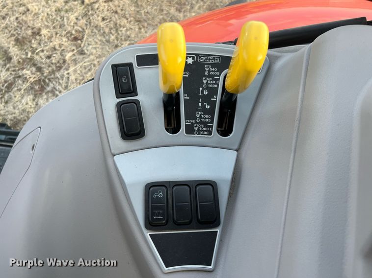 image for item DG5417 2018 Kubota M7-171  MFWD tractor